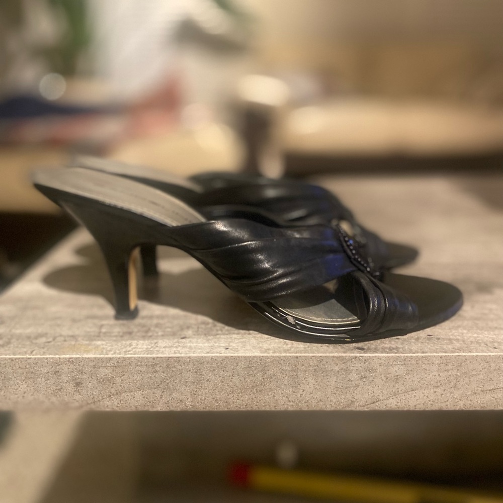 Bandolino, black